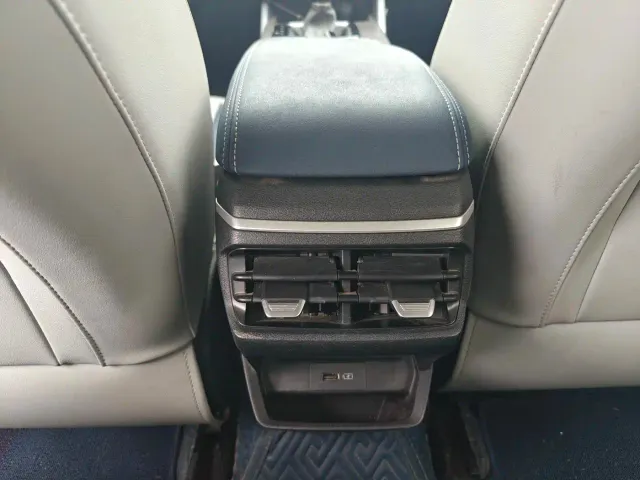 Geely Emgrand — Фото автомобиля 8