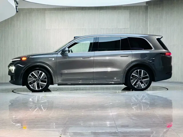 Li Auto L9 — Фото автомобиля 3