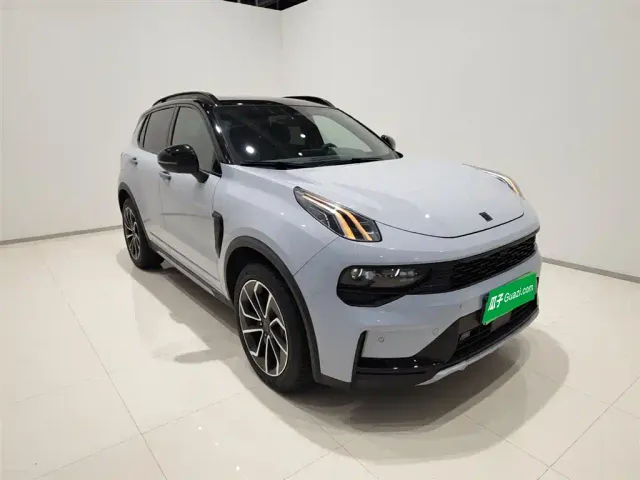 Lynk & Co 01 — Фото автомобиля 21