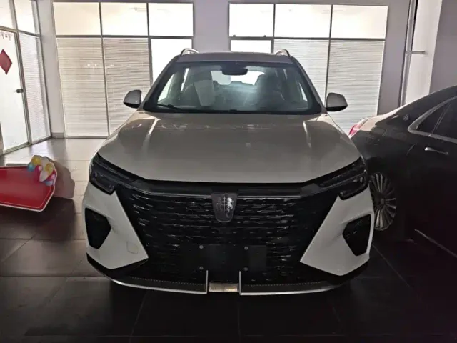 Roewe RX5 — Фото автомобиля 2