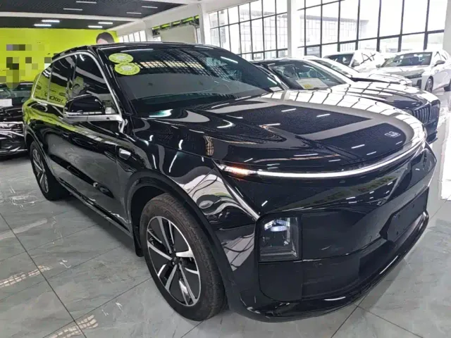 Li Auto L6 — Фото автомобиля 3