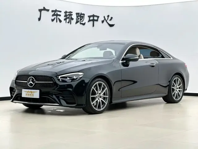 Фотография автомобиля — Mercedes-Benz E-Class