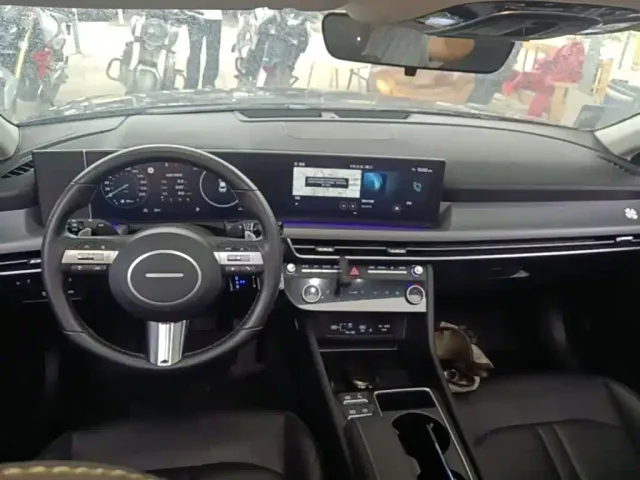 Hyundai Sonata — Фото автомобиля 9