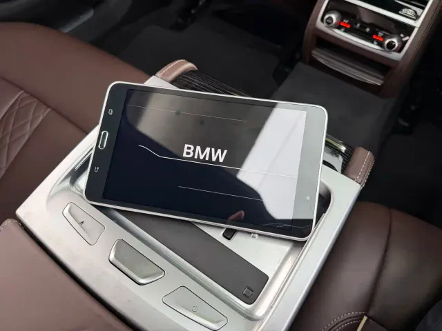 BMW 7 Series — Фото автомобиля 13