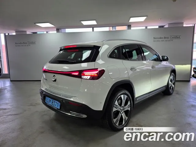 Mercedes-Benz EQA H243 — Фото автомобиля 2