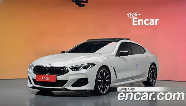 Фотография автомобиля — BMW 8 Series