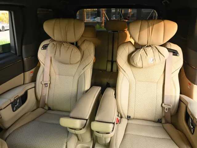 Toyota Alphard — Фото автомобиля 23