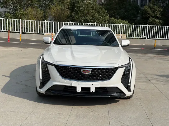 Cadillac CT5 — Фото автомобиля 2