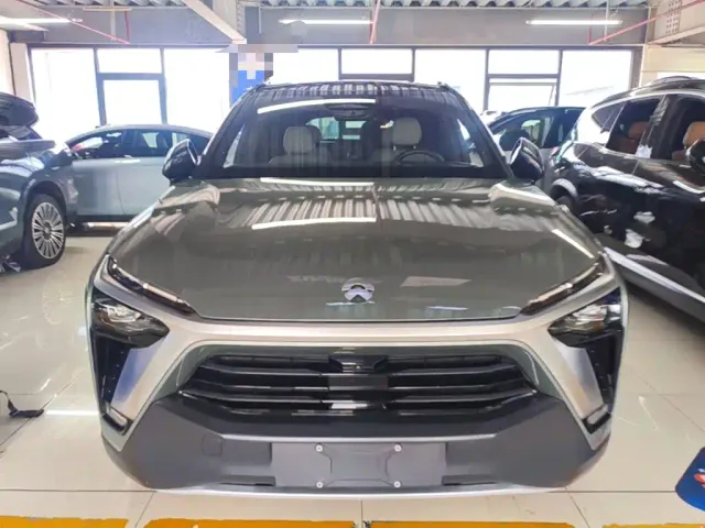Nio ES8 — Фото автомобиля 2