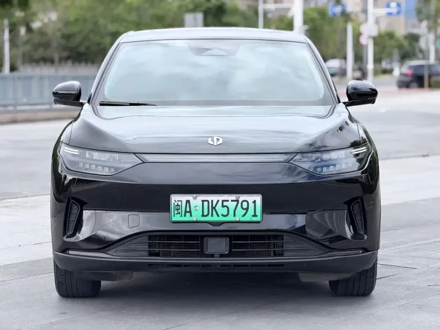 Leapmotor C11 — Фото автомобиля 2