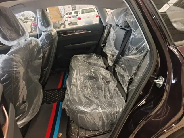 Wuling Starlight — Фото автомобиля 12