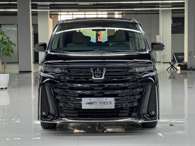 Toyota Vellfire — Фото автомобиля 2