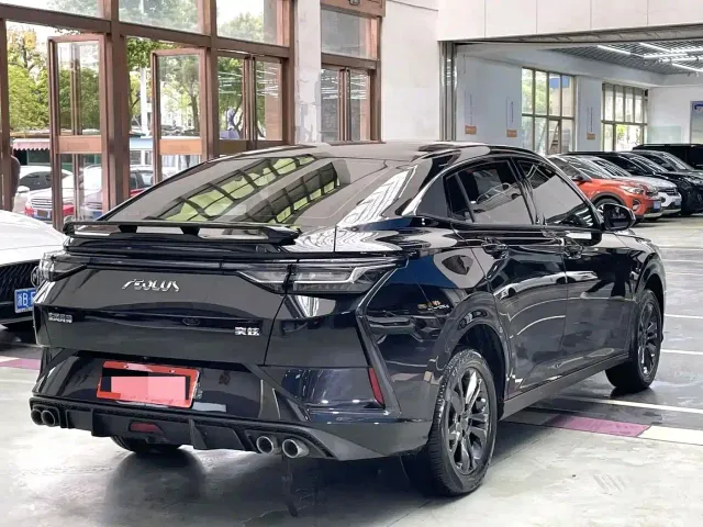 Dongfeng Yixuan — Фото автомобиля 15