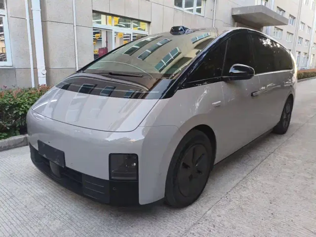 Фотография автомобиля — Li Auto MEGA