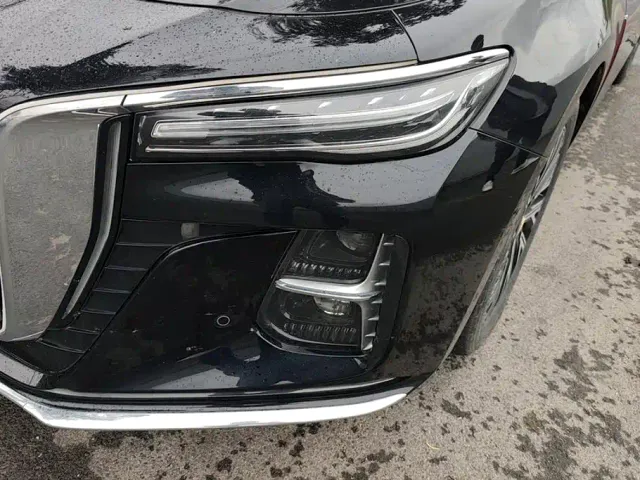Hongqi H5 — Фото автомобиля 5