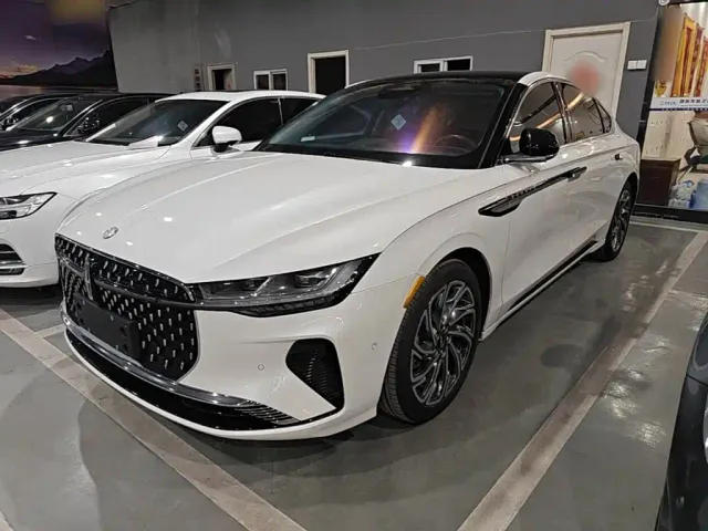 Фотография автомобиля — Lincoln Z