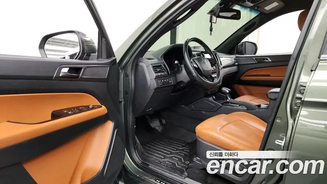 KG_Mobility_Ssangyong Rexton Новый Rexton Sport Khan Дизель 2.2 4WD — Фото автомобиля 10