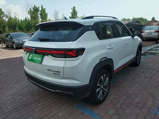 Changan CS35 Plus — Фото автомобиля 6