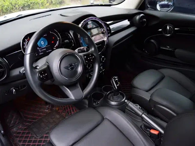 MINI Hatch — Фото автомобиля 9