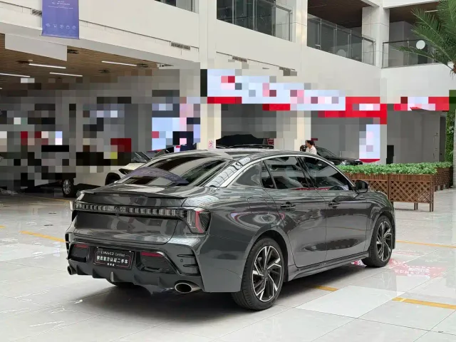 Lynk & Co 03 — Фото автомобиля 16
