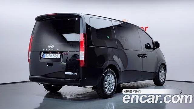 Hyundai Staria — Фото автомобиля 2