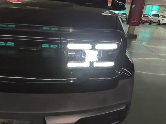 Baojun Yep — Фото автомобиля 23