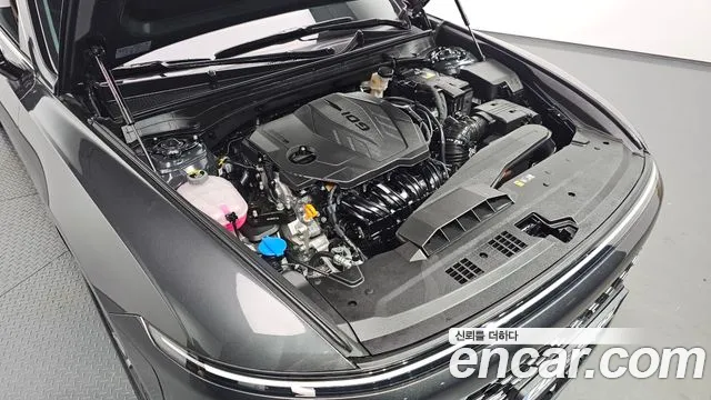 Hyundai Grandeur GN7 — Фото автомобиля 6