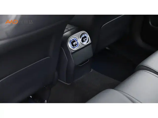 Mercedes-Benz C-Class — Фото автомобиля 9