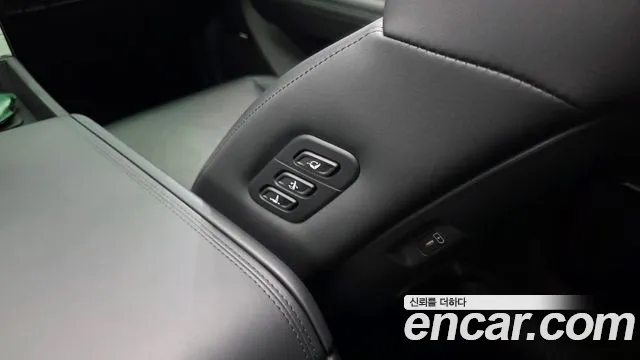 Hyundai Santafe Santa Fe (MX5) Бензин 2.5T 2WD — Фото автомобиля 27
