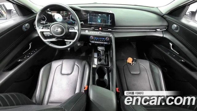 Hyundai Avante CN7 — Фото автомобиля 10