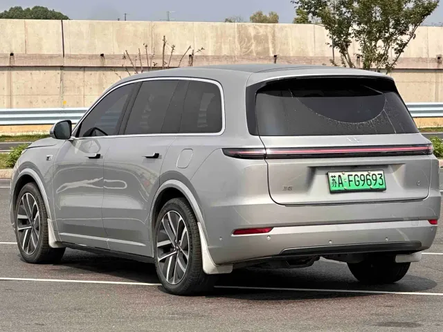 Li Auto L9 — Фото автомобиля 19