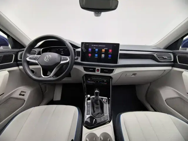 Volkswagen Tayron GTE Plug-in Hybrid — Фото автомобиля 5