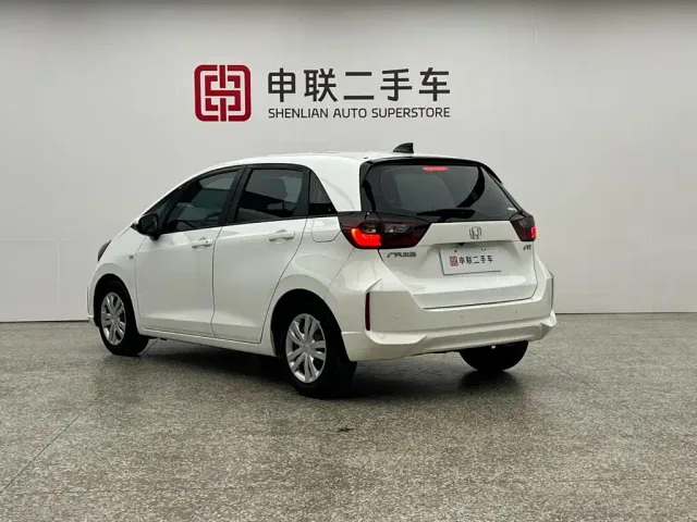Honda Fit — Фото автомобиля 2