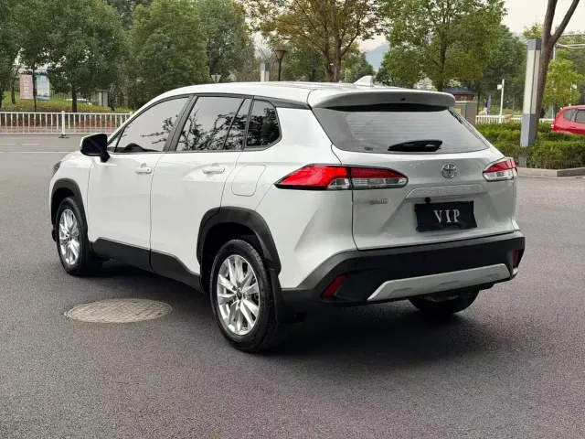 Toyota Corolla Cross — Фото автомобиля 5
