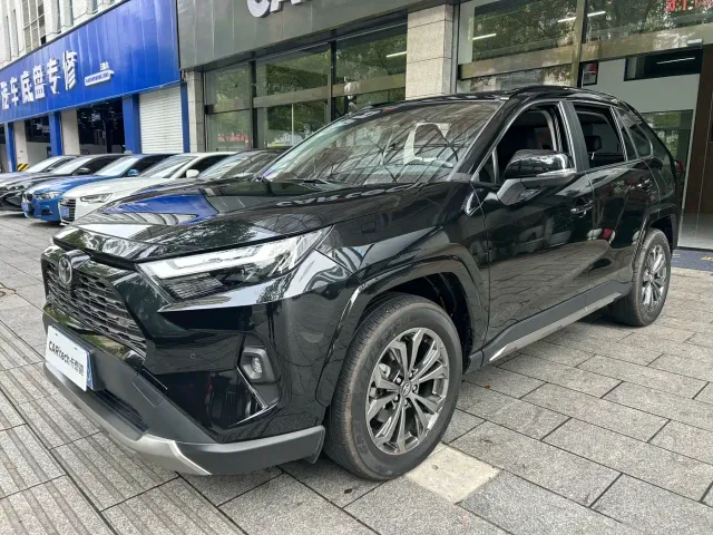 Toyota RAV4 — Фото автомобиля 2