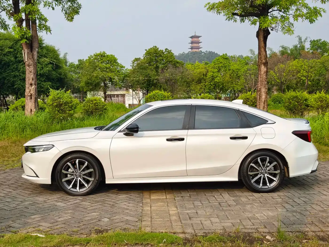 Honda Integra 2023 240TURBO CVT Phantom Night Luxury Edition — Фото автомобиля 11
