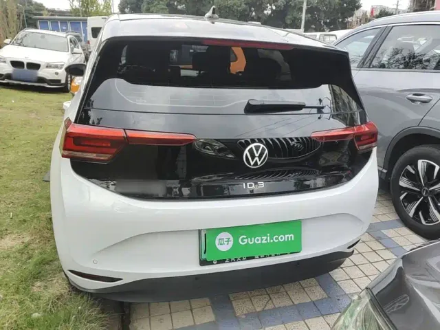 Volkswagen ID.3 — Фото автомобиля 5
