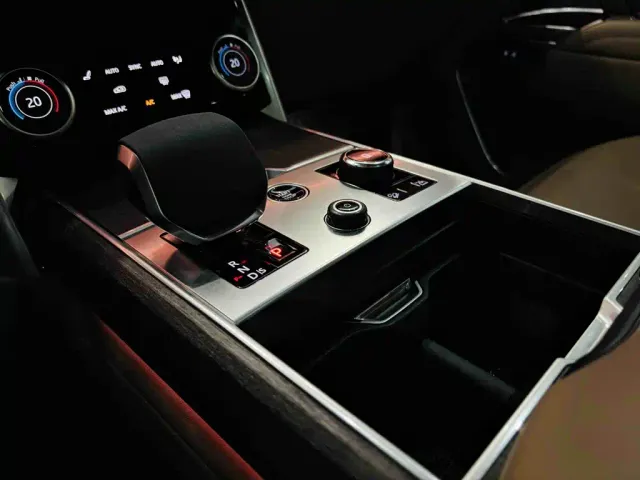 Land Rover Range Rover — Фото автомобиля 17