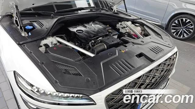 Genesis GV70 — Фото автомобиля 9