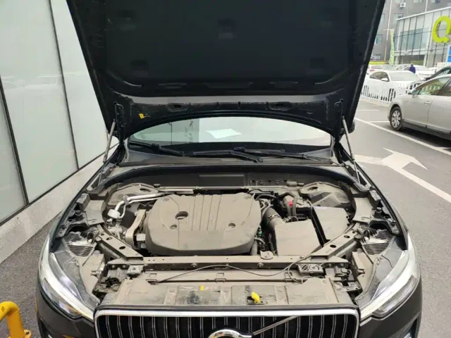 Volvo XC60 — Фото автомобиля 19