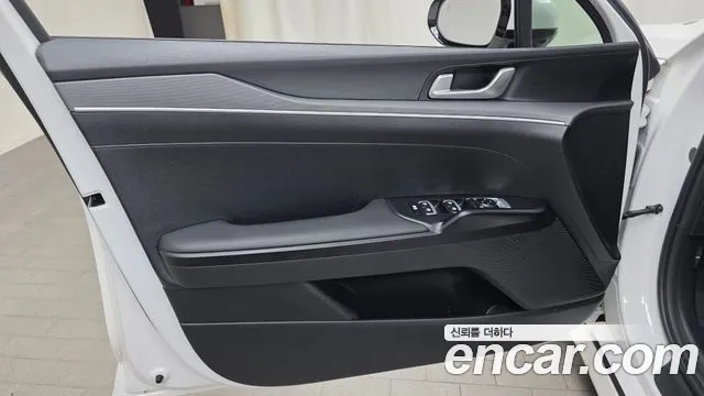 Kia K5 Новый K5 3 поколение 2.0 LPi(Для проката) — Фото автомобиля 24