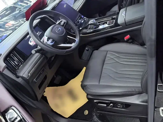 GAC Trumpchi M8 — Фото автомобиля 14