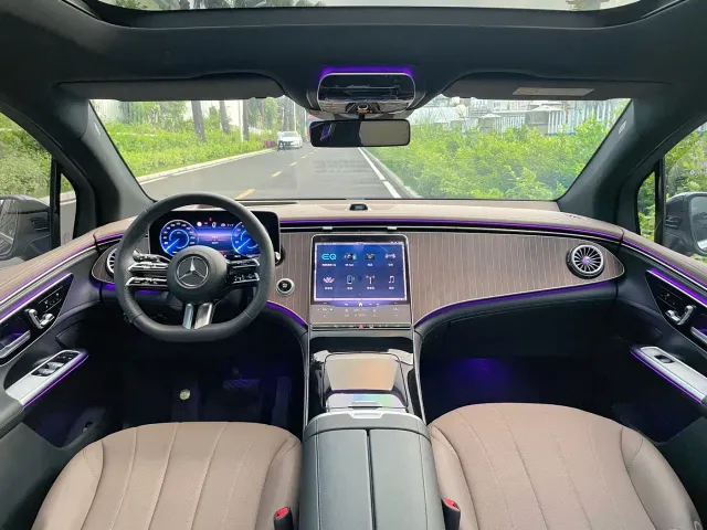Mercedes-Benz EQE SUV — Фото автомобиля 5