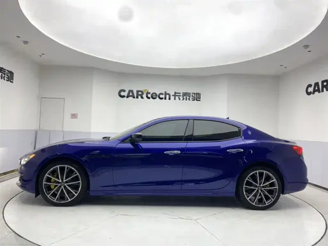Maserati Ghibli — Фото автомобиля 8