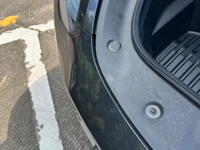 Tesla Model Y — Фото автомобиля 14