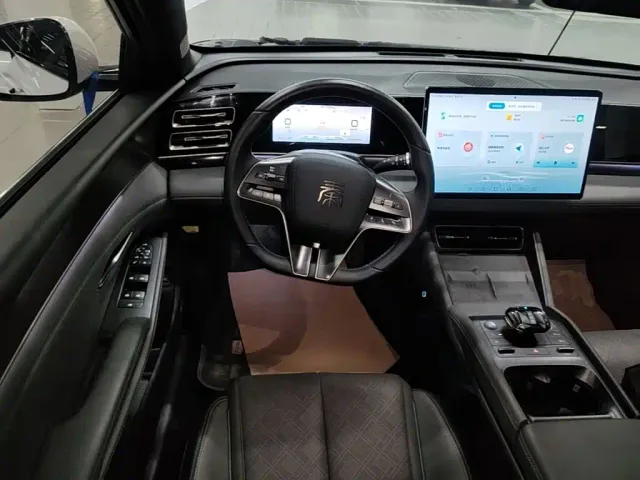 BYD Qin L — Фото автомобиля 6