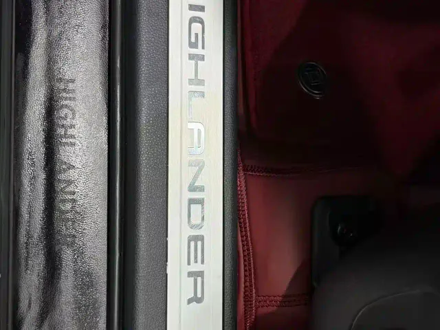 Toyota Highlander — Фото автомобиля 16