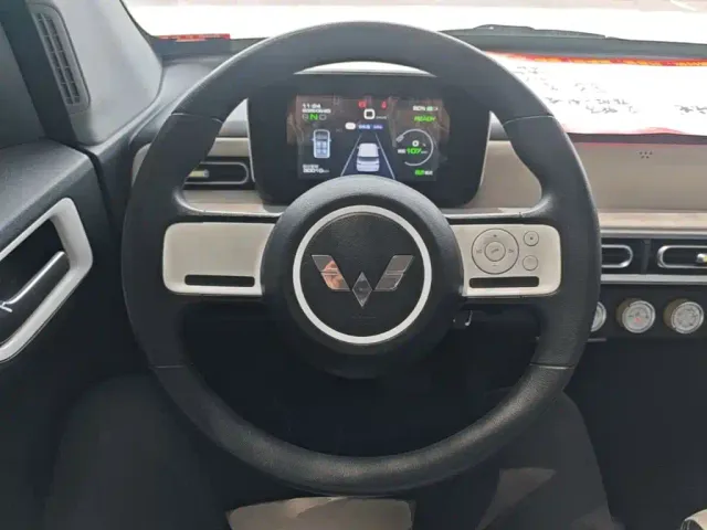 Wuling Hongguang Mini EV — Фото автомобиля 10