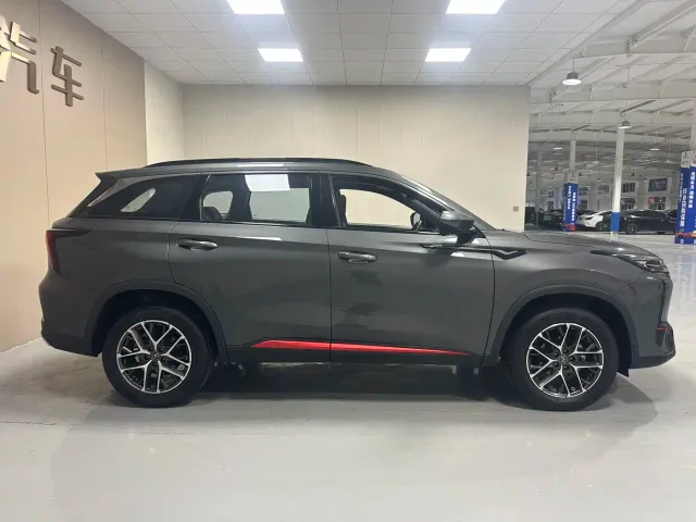Changan CS75 Plus — Фото автомобиля 9