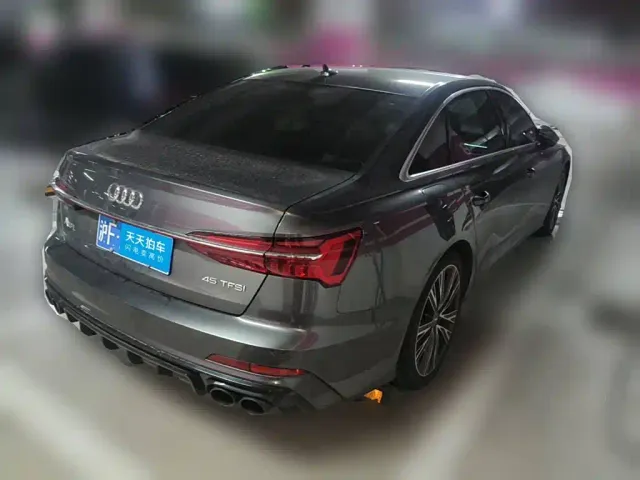 Audi A6L — Фото автомобиля 2